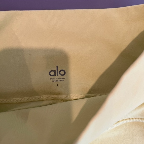 ALO Yoga 23" Lemon Lime Leggings - Picture 2 of 3